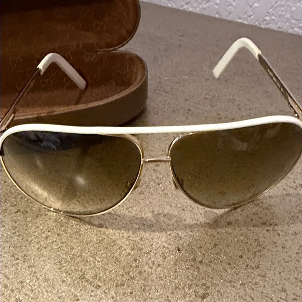 Gucci White and Gold Aviator Sunglasses with Gradient Brown Lenses - Picture 2 of 6